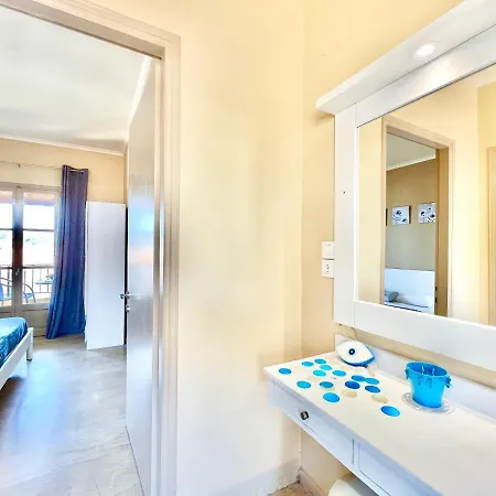 فيلة Beachfront Bellevue By Dadovillas *