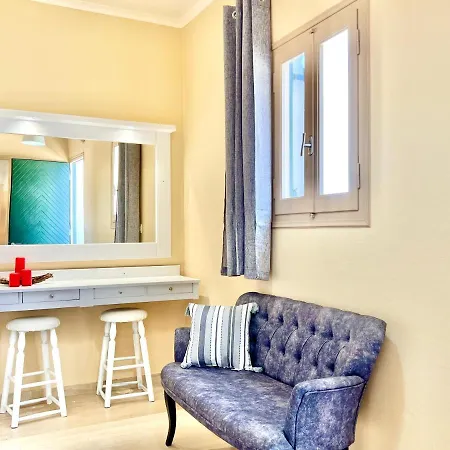 Beachfront Bellevue By Dadovillas *