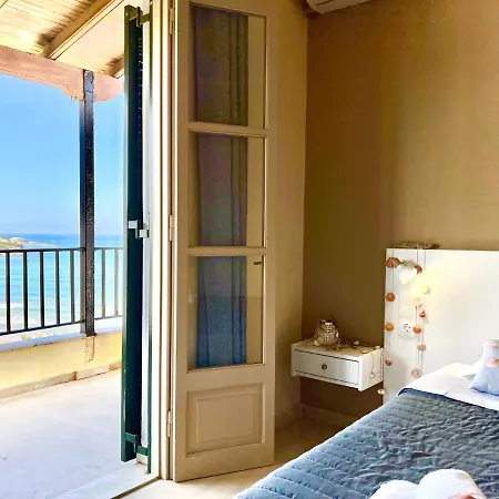 Beachfront Bellevue By Dadovillas آغيوس ستيفانوس