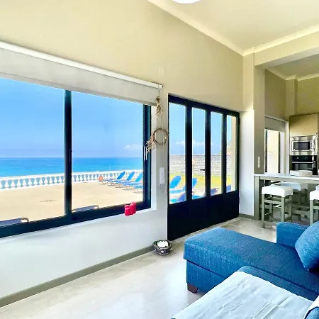 Vilă Beachfront Bellevue By Dadovillas