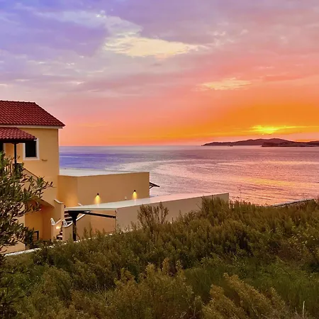 Beachfront Bellevue By Dadovillas *