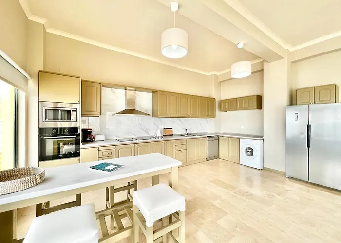 Beachfront Bellevue By Dadovillas Агиос Стефанос