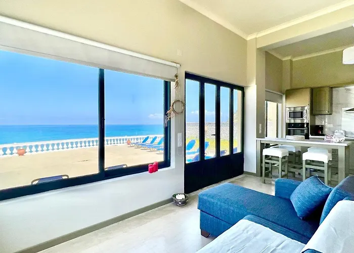 Villa Beachfront Bellevue By Dadovillas