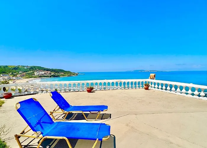 Вилла Beachfront Bellevue By Dadovillas