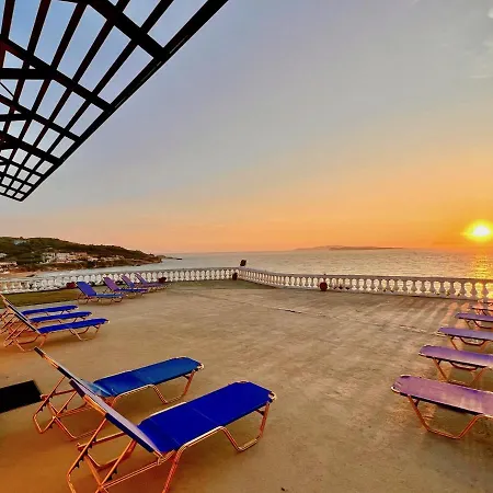 Beachfront Bellevue By Dadovillas Vila *